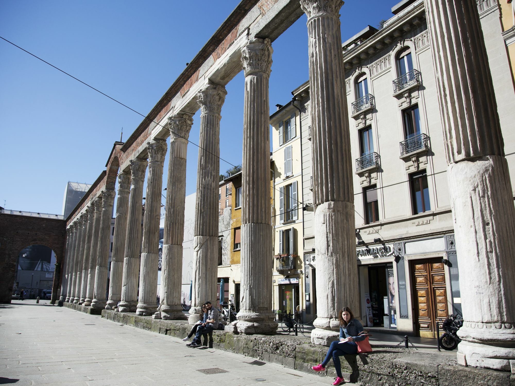 Hintown S. Lorenzo Arcade Милано Екстериор снимка